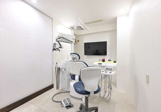 診察室①(半個室)